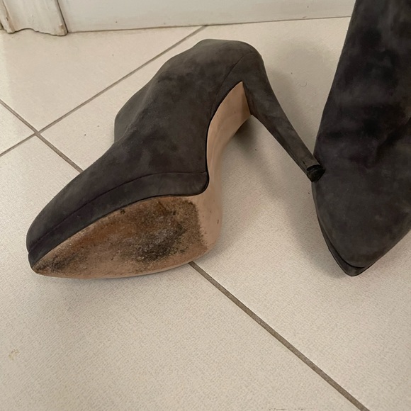 Miu miu ankle boots 5” heel. Suede. Gray color size 40 - Picture 4 of 9